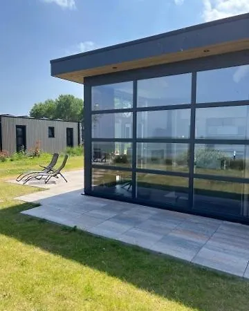 Enkhuizer Seestern Erste Reihe Hausnr 230 * Энкхейзен